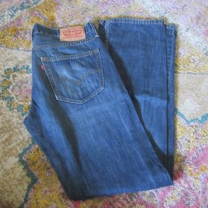 Levi's 527